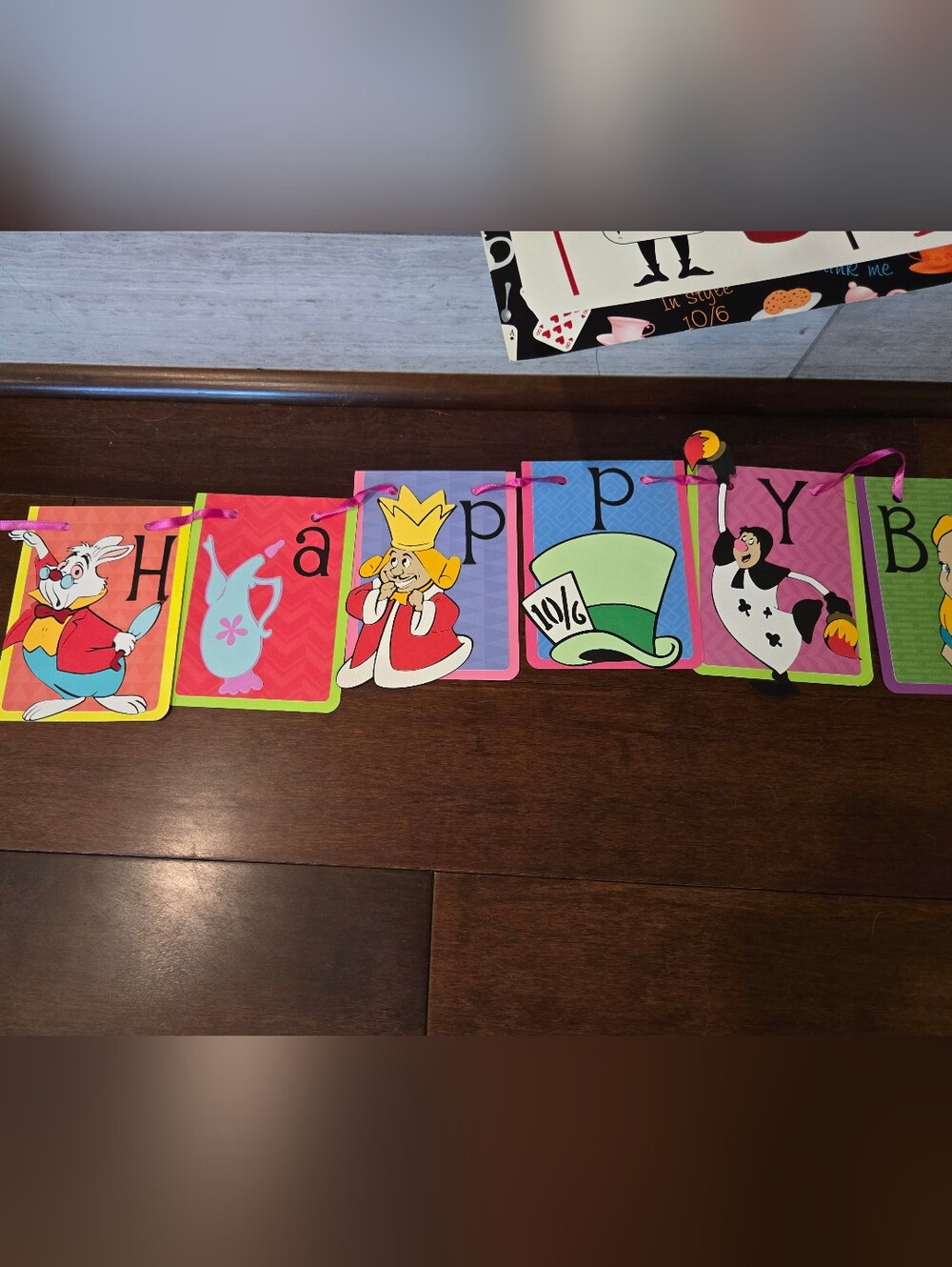 Birthday Party Supplies- Alice In Wonderland - Picture 15 of 16